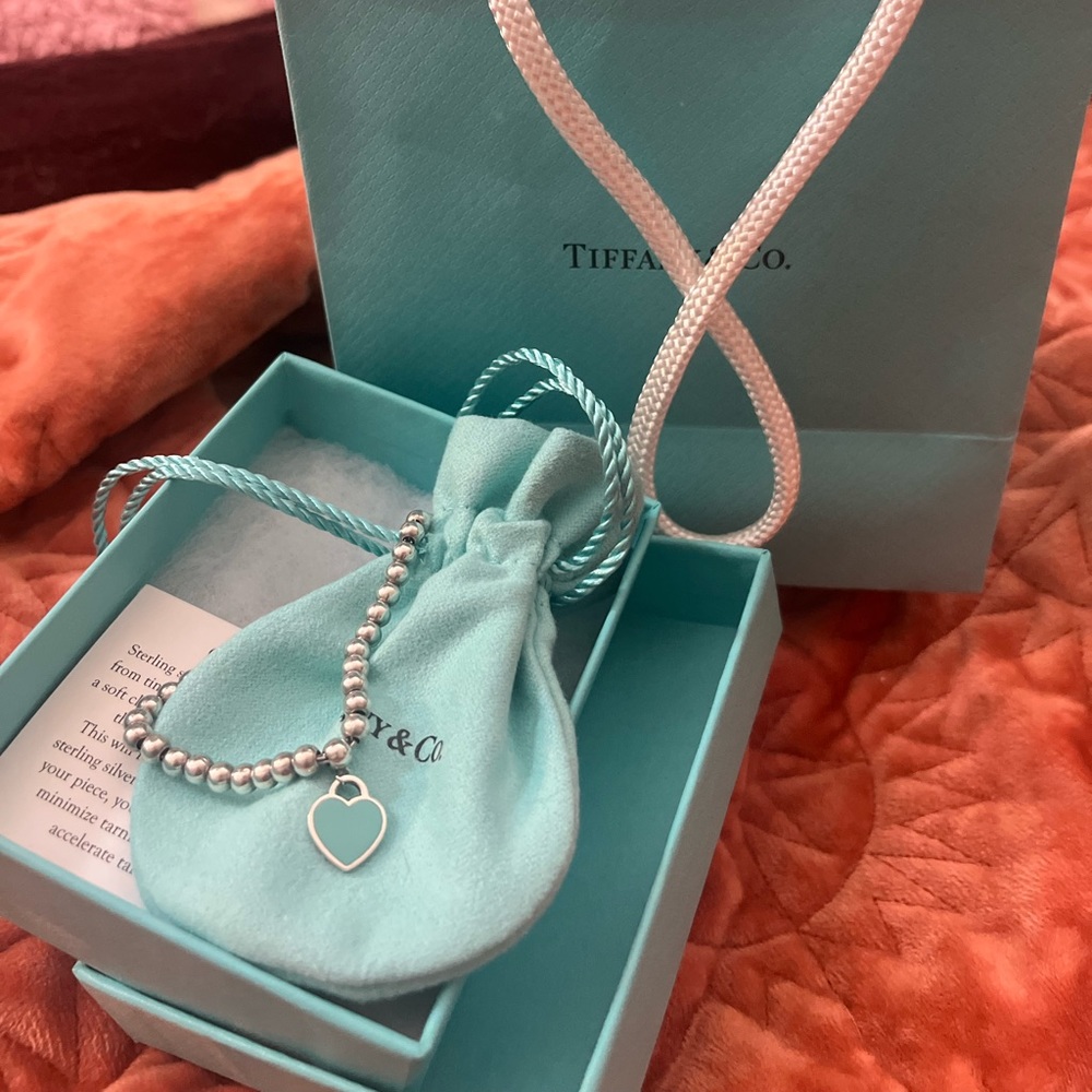 Tiffany Bracelet Authentic w/ Dust Cloth and original receipt great condition